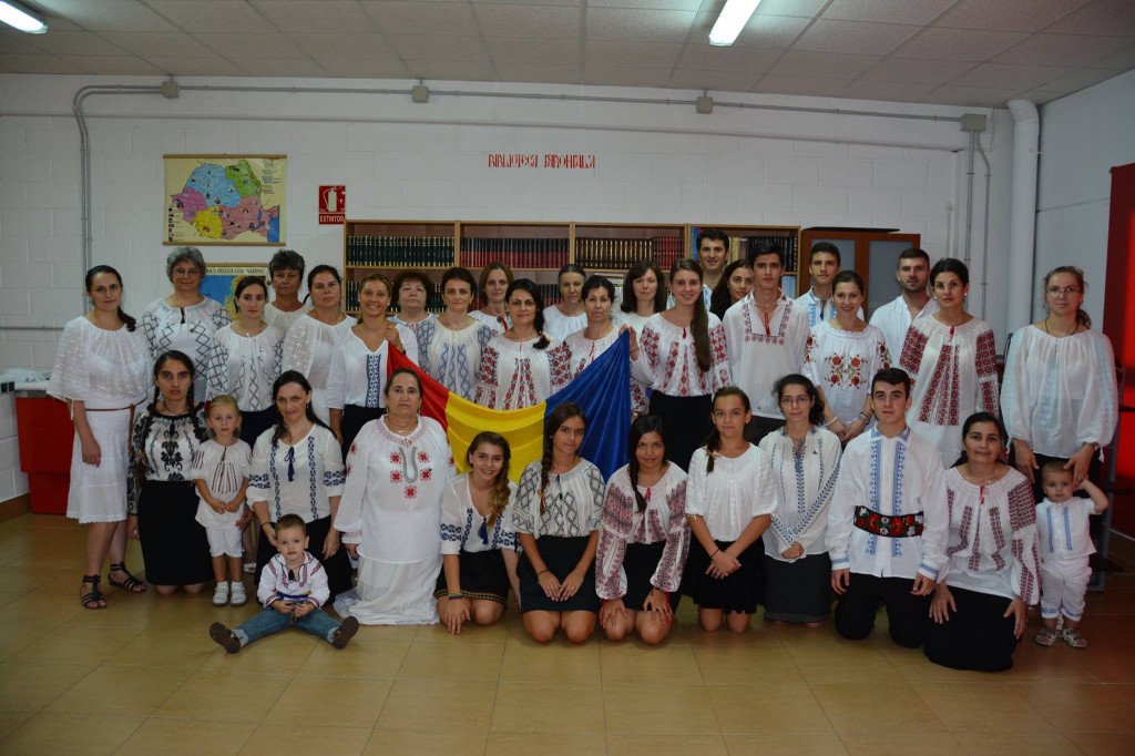 10633336_816017418430566_2499055076975215540_o