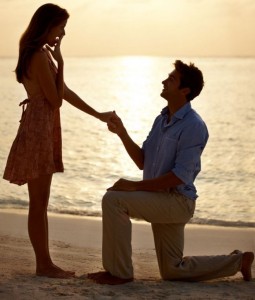 cea-mai-romantica-si-simpatica-cerere-in-casatorie-cum-a-contribuit-un-catel-la-logodirea-a-doi-indragostiti_1_size1