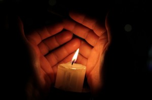 hande-und-kerze-1359291377_79