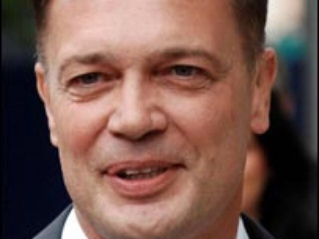 44518033_andrew_wakefield_pa203x300