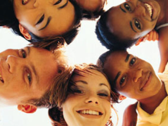 126135_iubeste-ti-aproapele