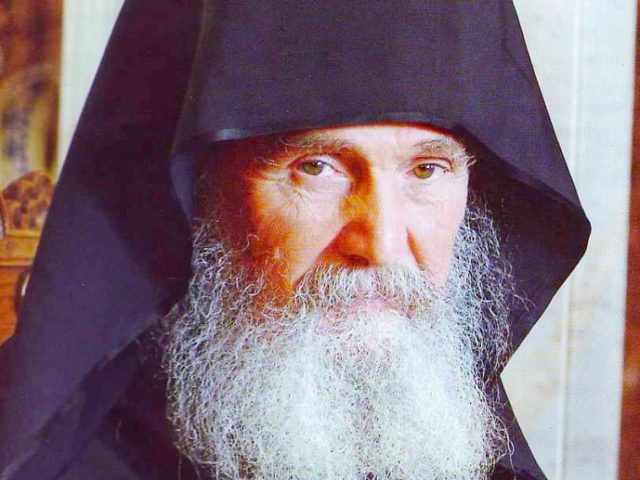 gheronda-efrem-filotheitul