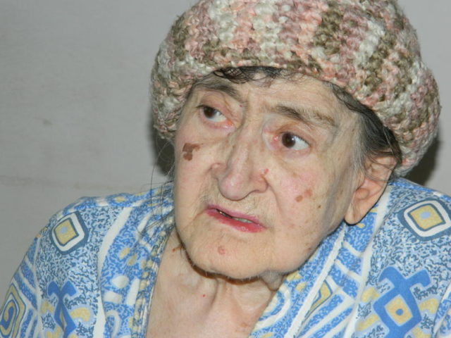 image-2014-03-25-16901598-41-elisabeta-kastel