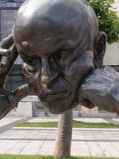 thinking-sculpture-stuttgart-germania-600x330