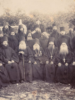 Calugari-Sfantul-Munte-Athos