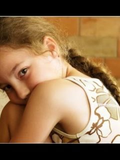 Educația sexuală – Războiul împotriva copilăriei