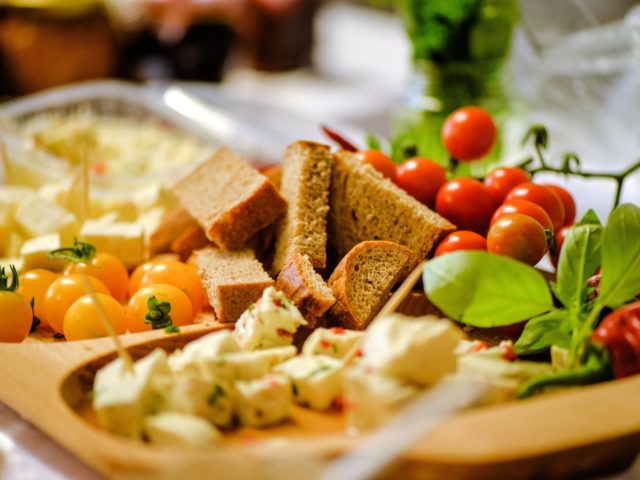 produse-traditionale-branza-rosii