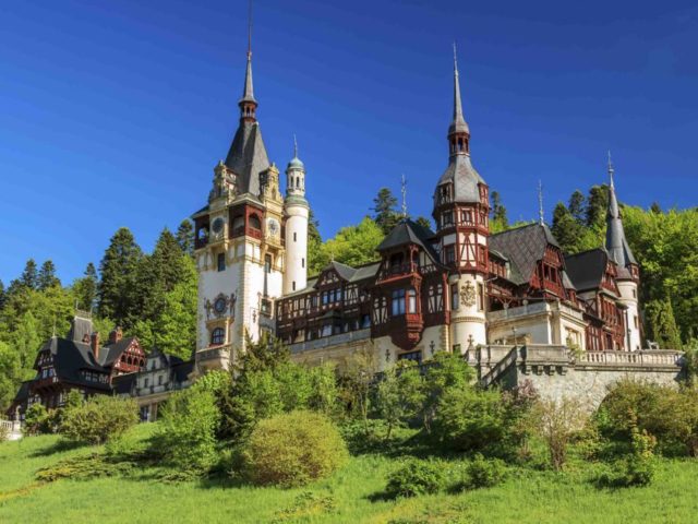 318234-peles-castle-sinaia-romania