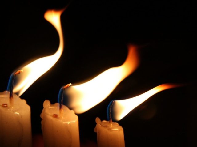candles-flame-in-the-wind-other