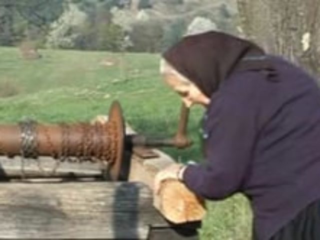 Ultima prescură. Paștile la români