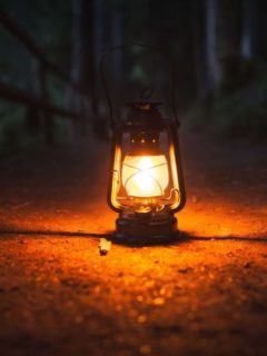 1513677262-Lantern
