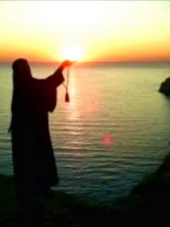 ΥΜΝΟΙ ΠΕΝΤΗΚΟΣΤΗΣ ΨΑΛΛΟΥΝ ΟΙ ΜΟΝΑΧΕΣ ΤΗΣ ΟΡΜΥΛΙΑΣ