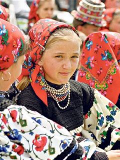 Costum-popular-romanesc