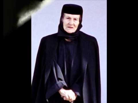 Maica Benedicta (Zoe Dumitrescu-Buşulenga) – Despre sfinţii poeti şi melozi