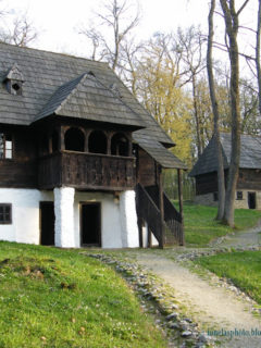 muzeul-satului
