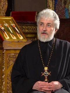 Sfinții Trei Ierarhi, mari rugători pentru noi înaintea lui Dumnezeu
