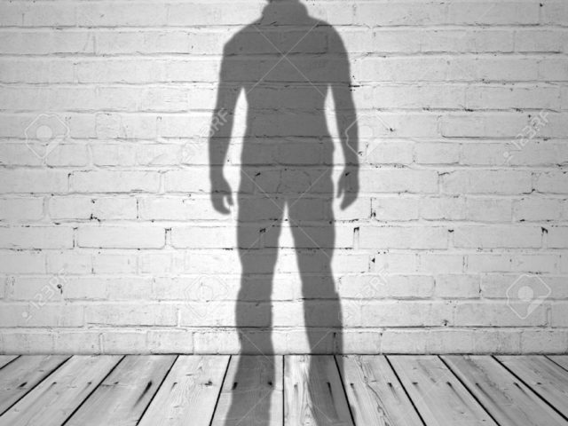 635886638377713707-2069564009_Shadow-man