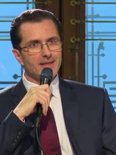 Răstignirea și Învierea Adevărului