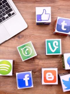 laptop-and-social-media-icons